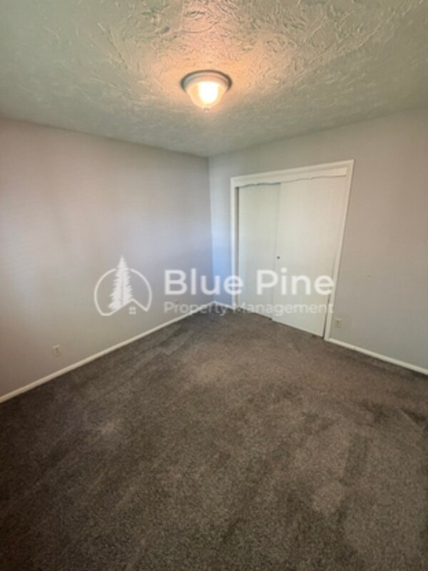Building Photo - 648 Buckboard Ln
