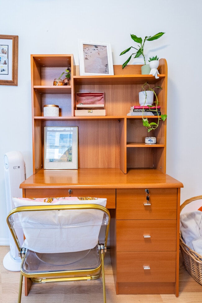 Building Photo - 320 Beach 101st St