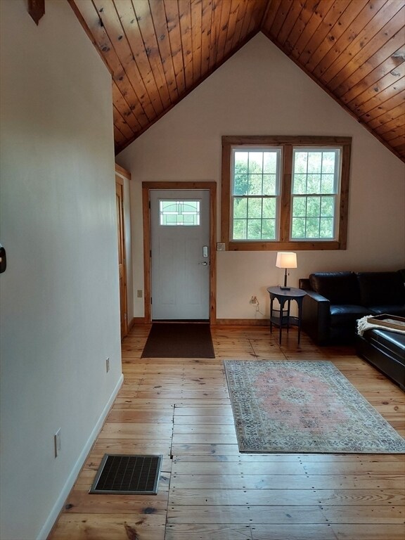 Building Photo - 131 School St