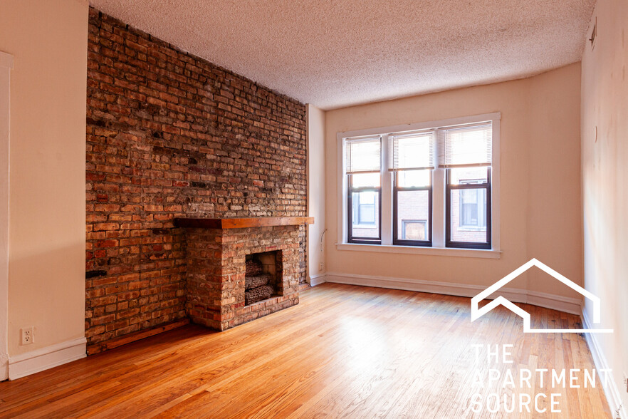 Primary Photo - 3519 N Racine Ave