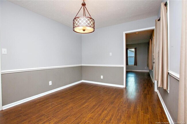 Building Photo - 1819 Eichelberger Dr