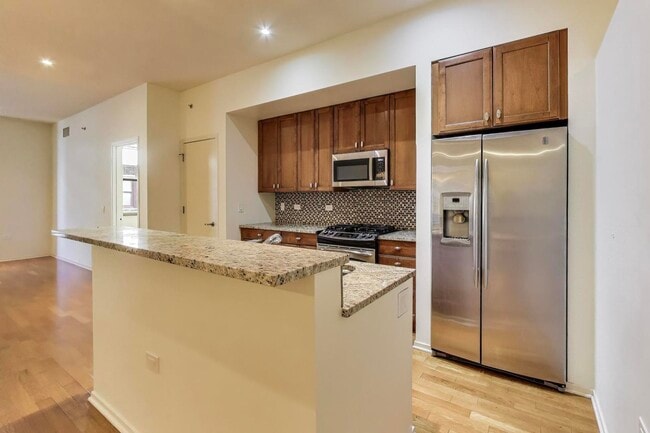 Building Photo - 310 S Michigan Ave