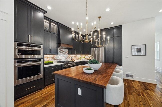 Building Photo - 1514 31st St