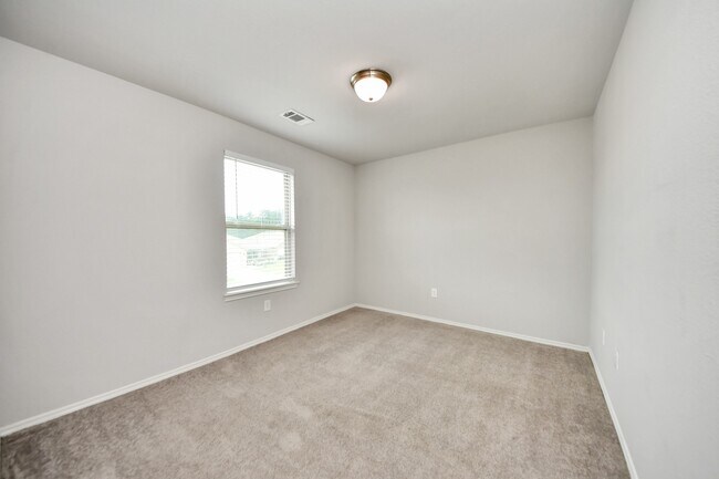Building Photo - 20715 Southern Wds Blvd
