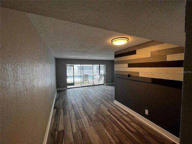 Building Photo - 2566 Gary Cir