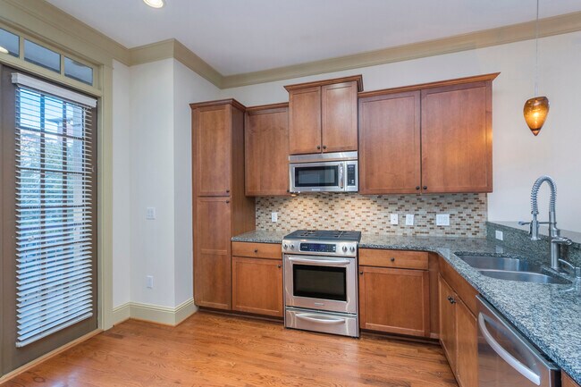 Building Photo - 4685 Dogwood Aly