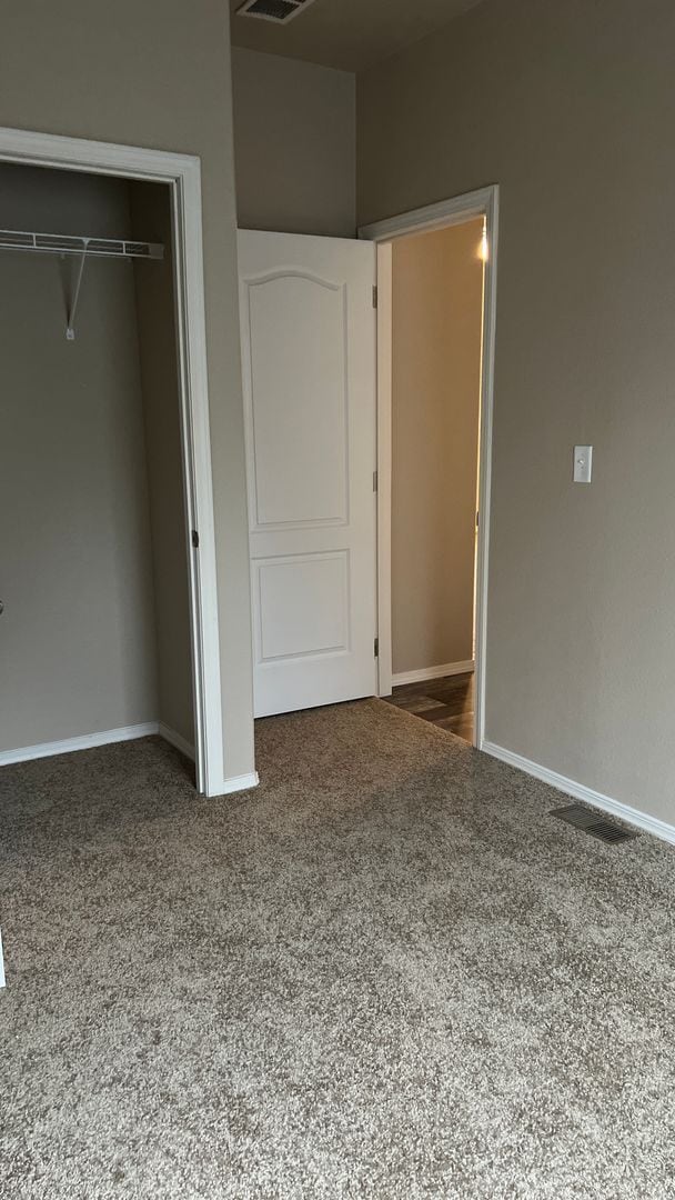 Building Photo - Newer Manufactured home  Paradise Location...