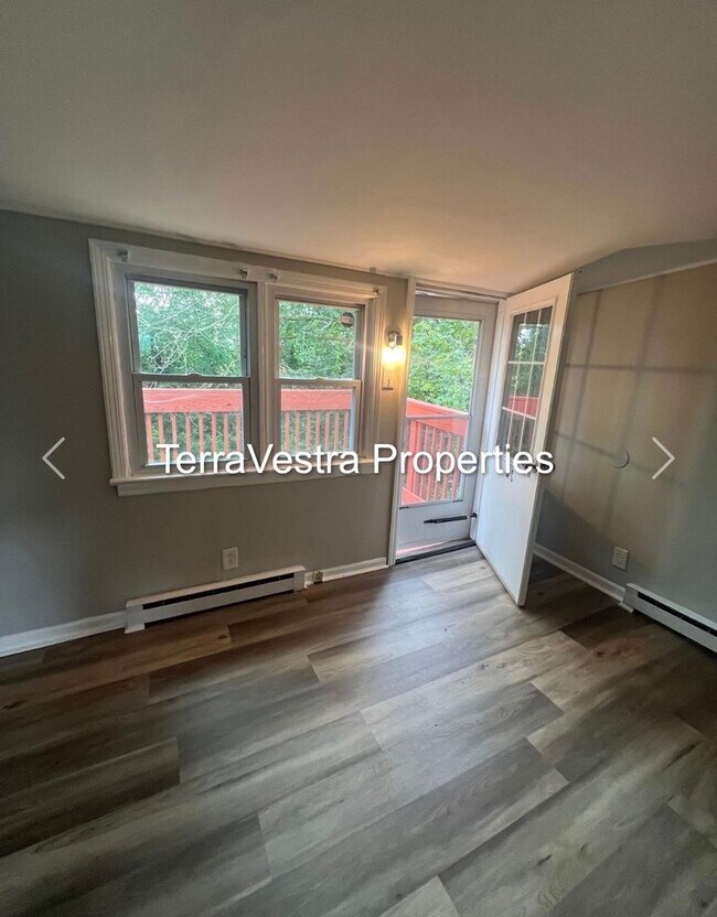 Building Photo - 376 S Hook Rd