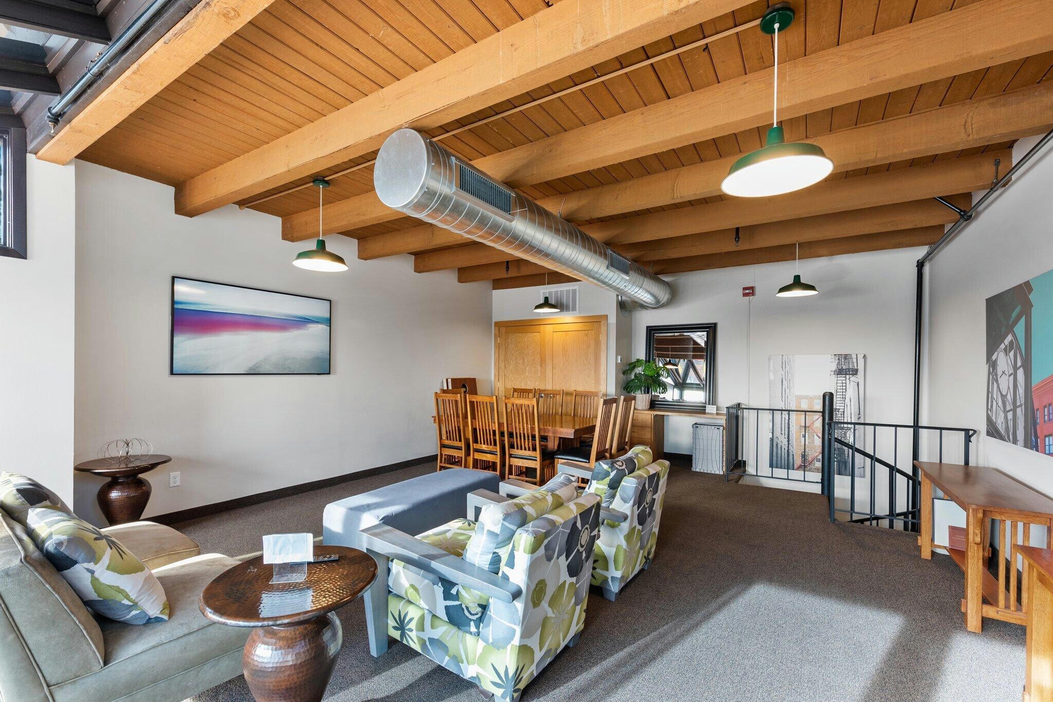 Party Room, Upper Level - 289 5th St E