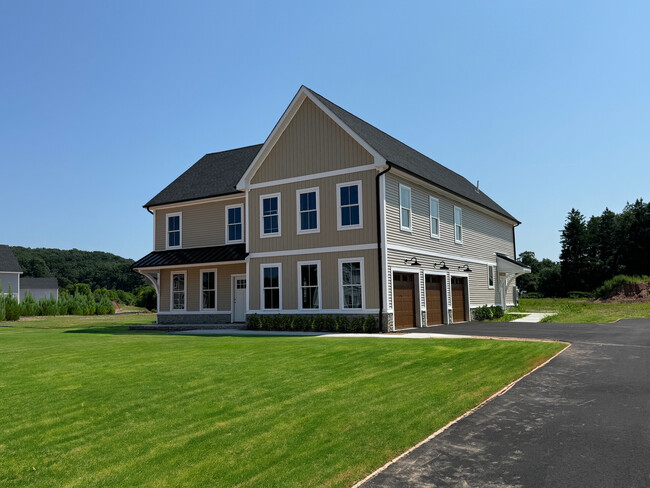 Building Photo - Farmview Estates