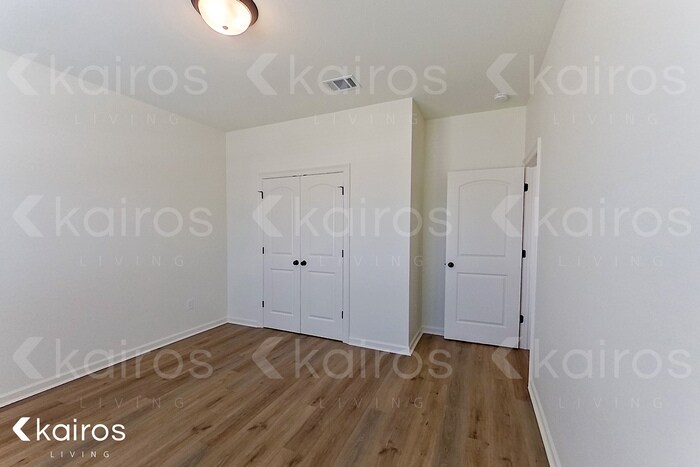 Building Photo - 118 Teddy Ln