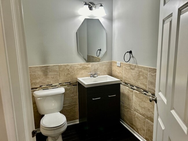 Building Photo - 2978 Henley Ln