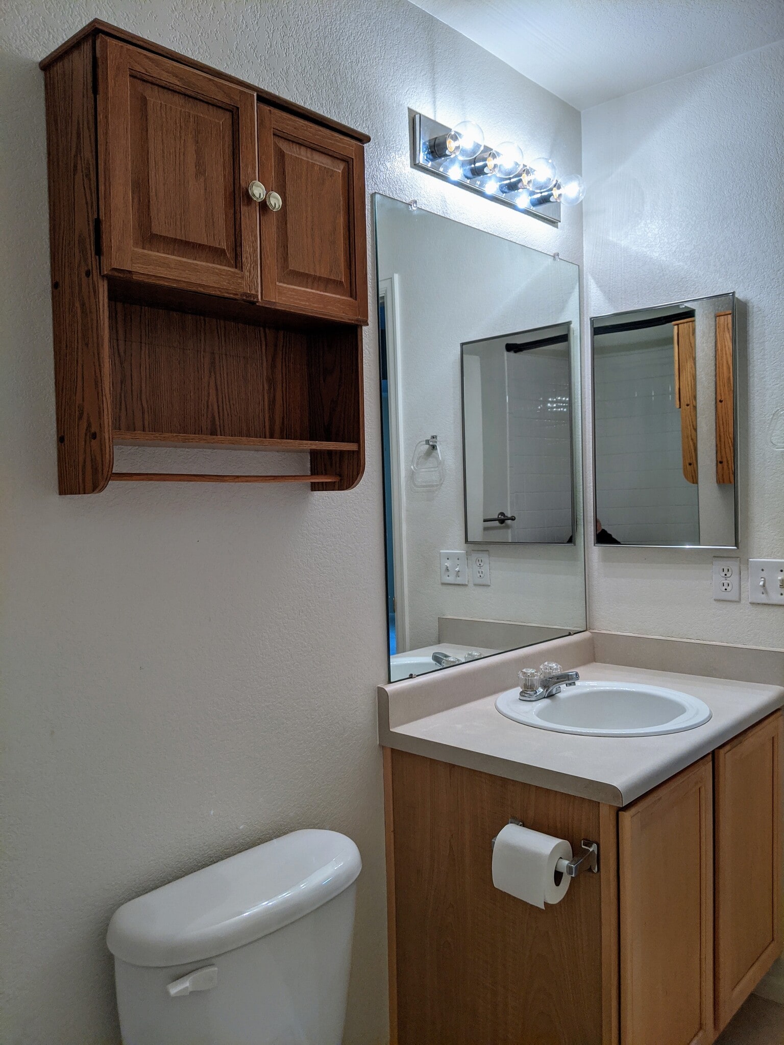 2nd Floor Bathroom-2 - 6803 Autumn Ridge Dr