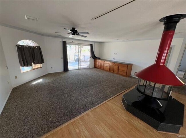 Building Photo - Beautiful single story Canyon Lake Home