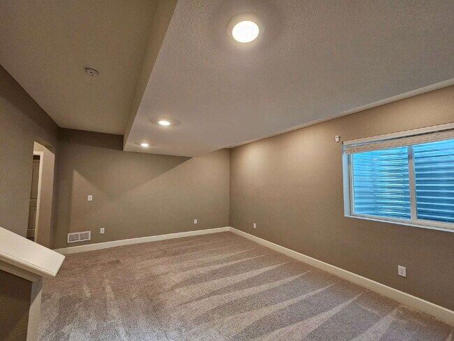 Building Photo - 17576 Rose Heath Ln