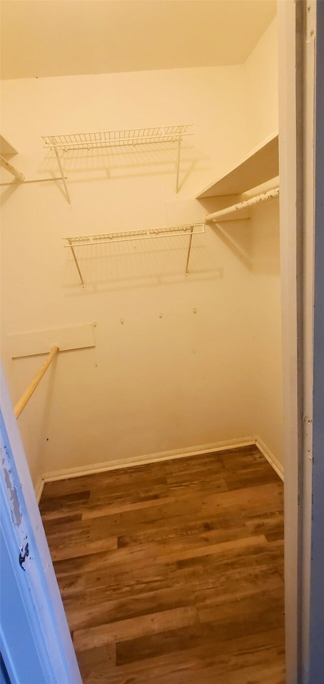 Building Photo - 15414 W Hampton Cir