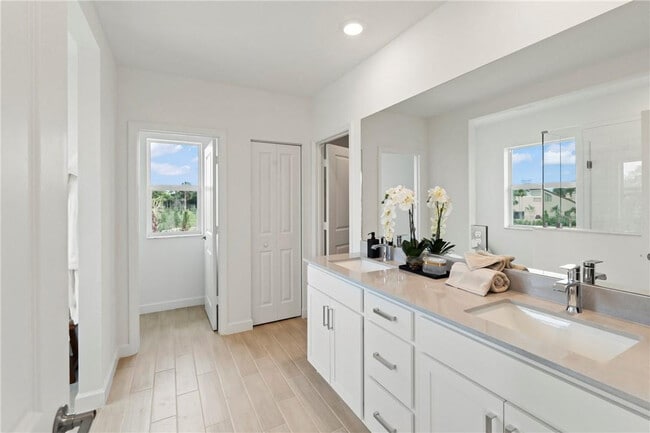 Building Photo - 22036 Brookmont Dr