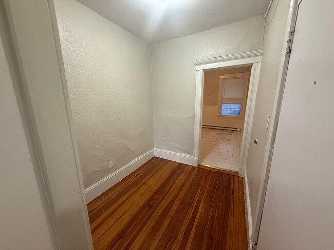 Building Photo - 139 Franklin St