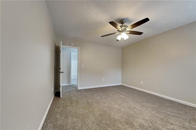 Building Photo - 3115 Pond Ridge Trail