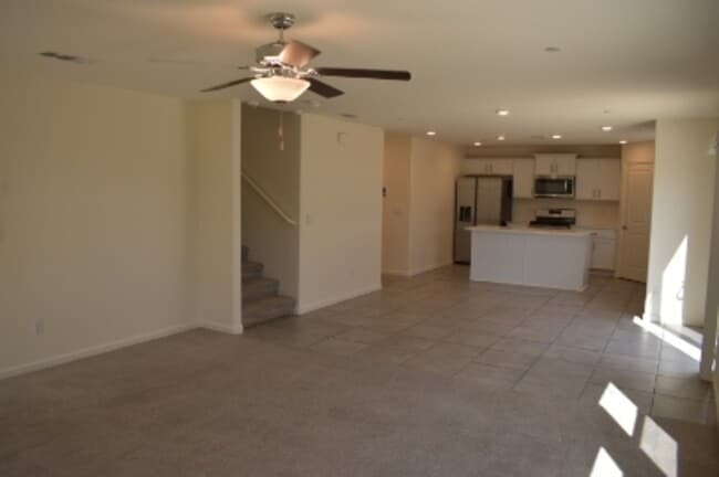 Building Photo - 624 Suzanne Dr