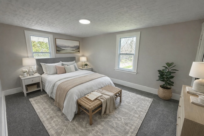 Building Photo - Move-In Ready 2-Bedroom Home with Large Yard and Covered Front Porch