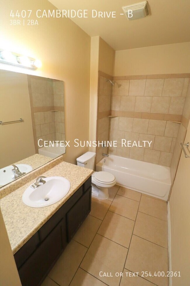 Building Photo - 4407 Cambridge Dr