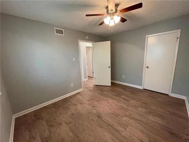 Building Photo - 7417 Vintage Hills Dr