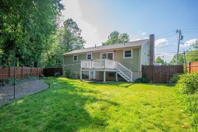 Building Photo - 58 Rustcraft Rd