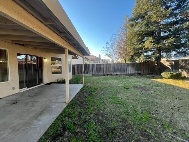 Building Photo - 231 Ocean Ct