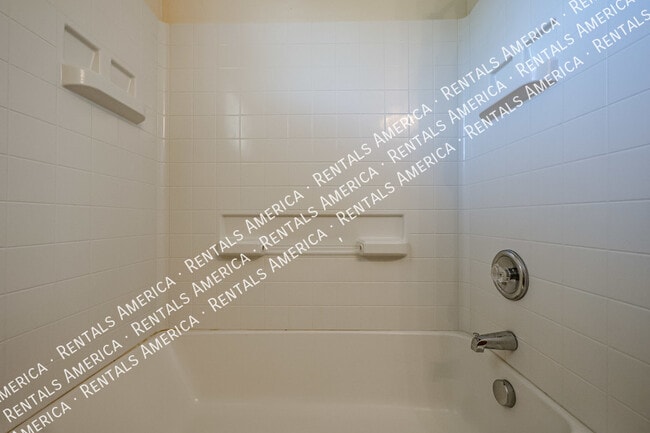 Building Photo - 21004 N Sansom Dr