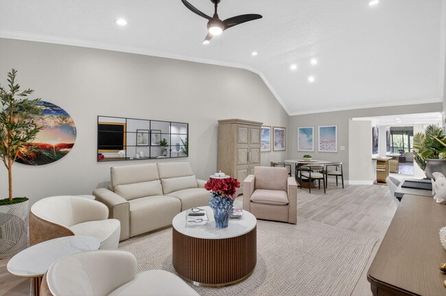 Building Photo - 7455 Glendevon Ln