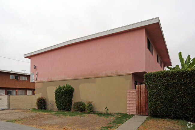 Building Photo - 14142 Buena St