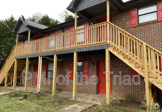Building Photo - 1500 Oakshire Ct