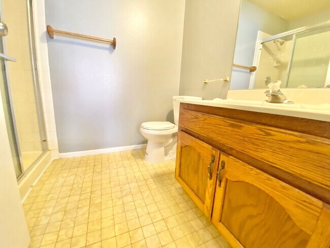 Building Photo - WESTSIDE CONDO!