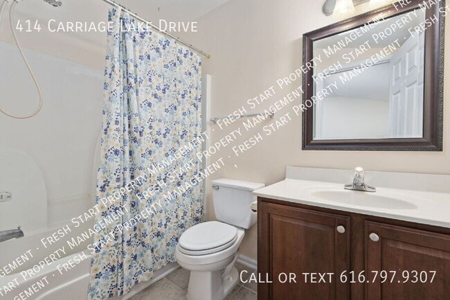 Building Photo - 414 Carriage Lake Dr