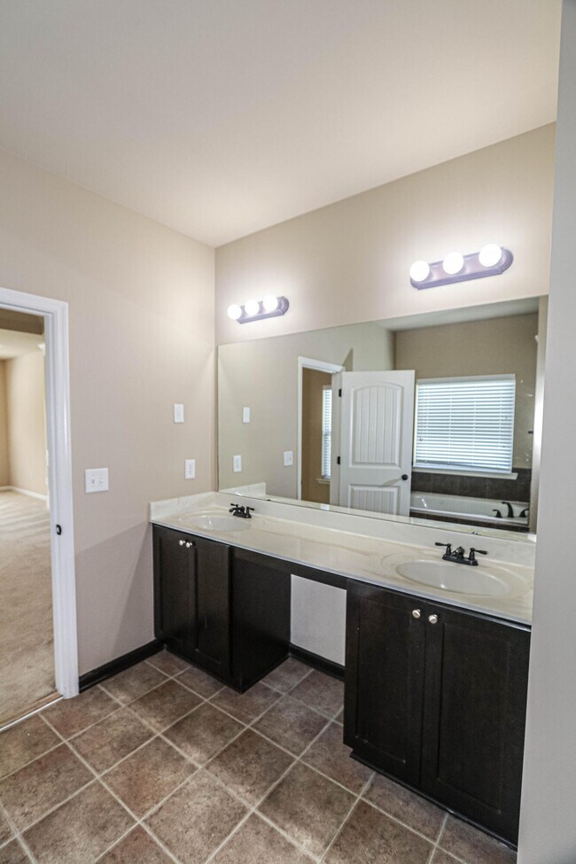 Building Photo - 1357 Highwoods Pass