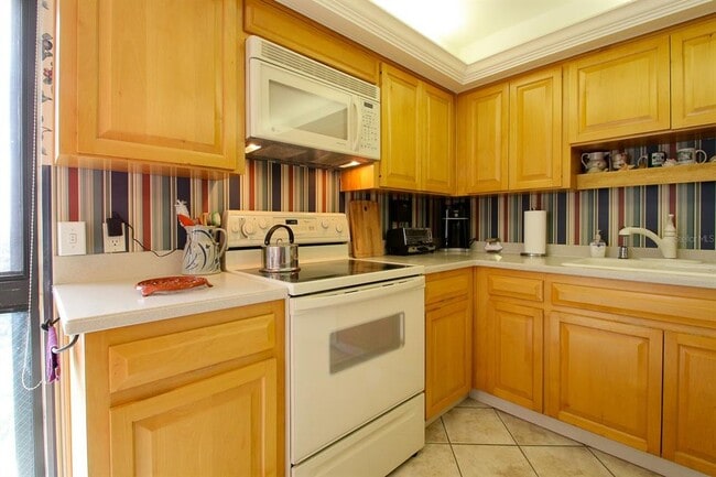 Building Photo - 3301 Bayshore Blvd