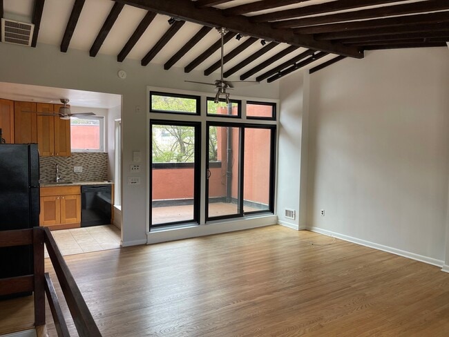 Building Photo - 2321 Sansom St