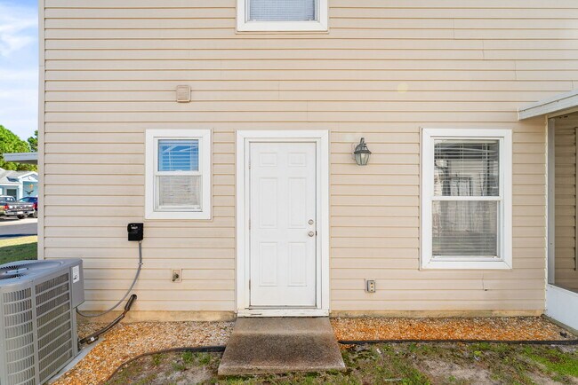 Building Photo - 133 White Cap Wy