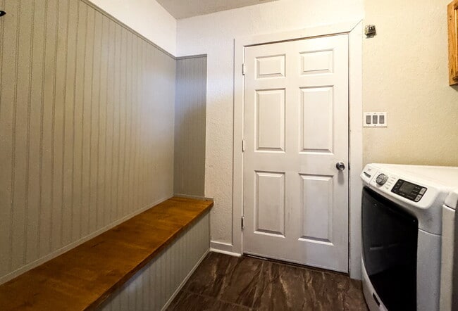 Building Photo - "Charming 4-Bedroom, 2 Bathroom Pool Home in Ocotillo!" HALF OFF FIRST MONTH'S RENT IF A LEASE IS...