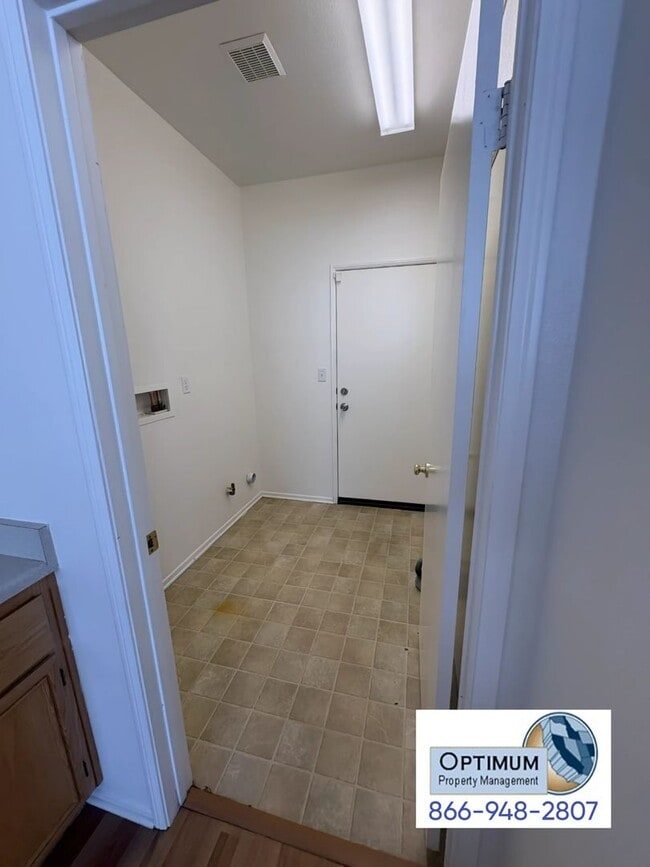 Building Photo - Beautifully designed 4-bedroom, 2.5-bathroom home