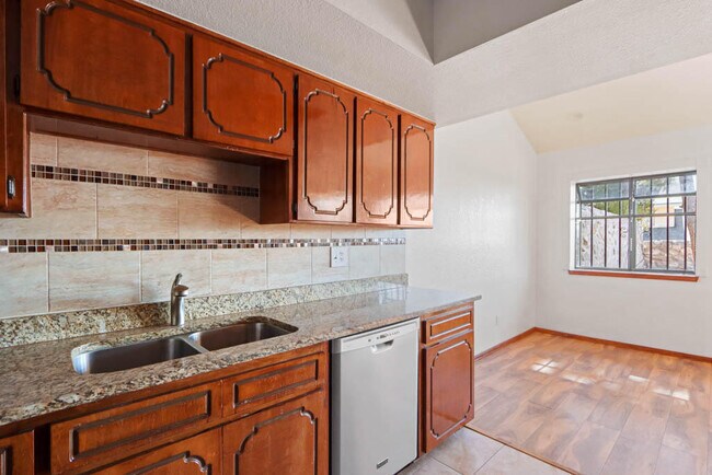 Building Photo - 7080 Portugal Dr