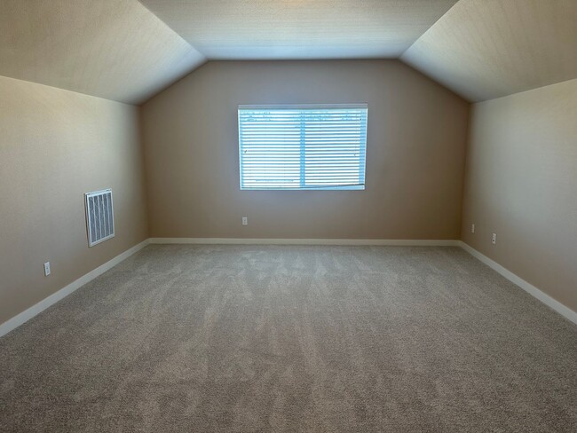 Building Photo - 3048 Puget Meadow Loop NE