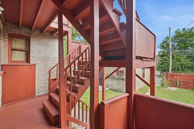 Building Photo - 6945 S Calumet Ave