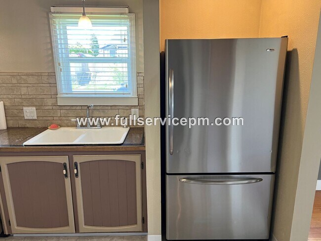 Building Photo - Wonderful corner lot home.