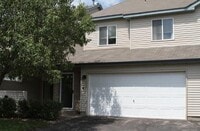 Building Photo - 2 Bed + Loft/1.5 Bath Townhouse- Great Location! Available August 1st!