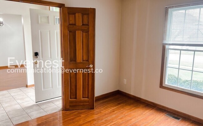 Building Photo - 4369 Houser Dr