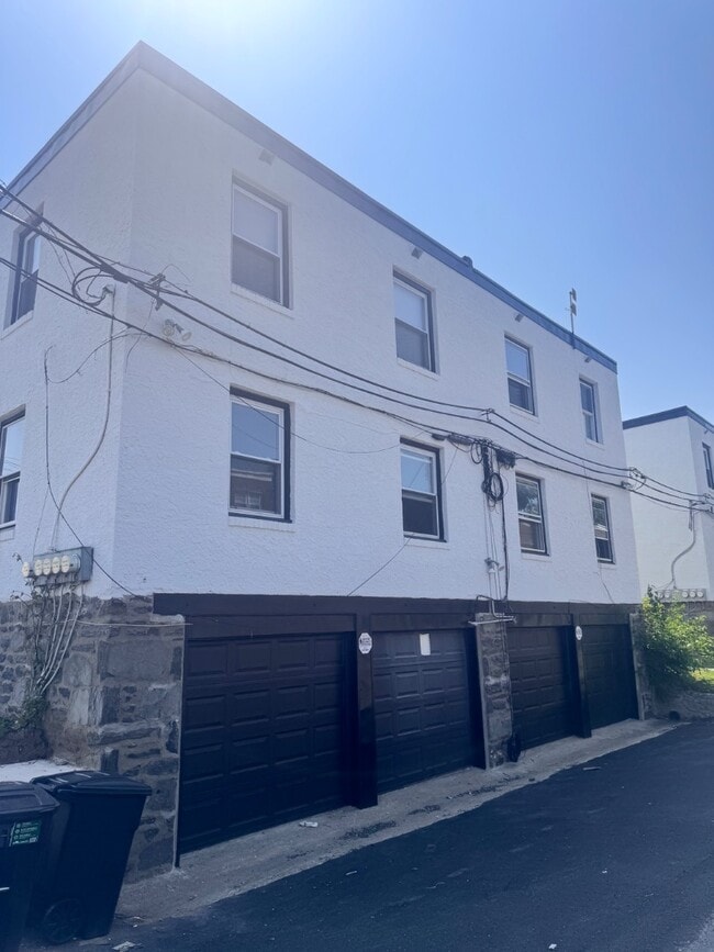 Building Photo - 2301 Haverford Rd