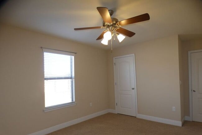 Building Photo - 5462 Turbine Way