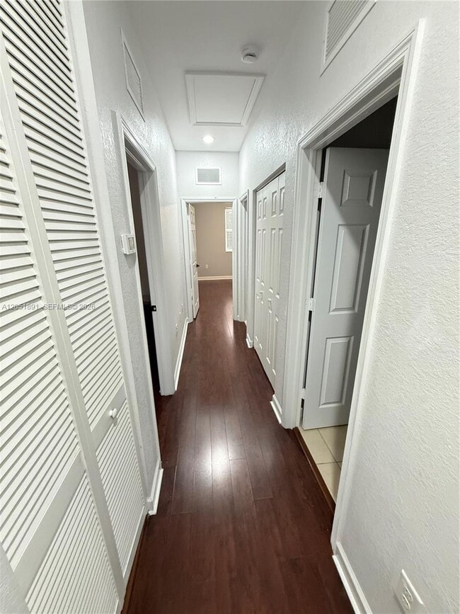 Building Photo - 9350 SW 171st Ct